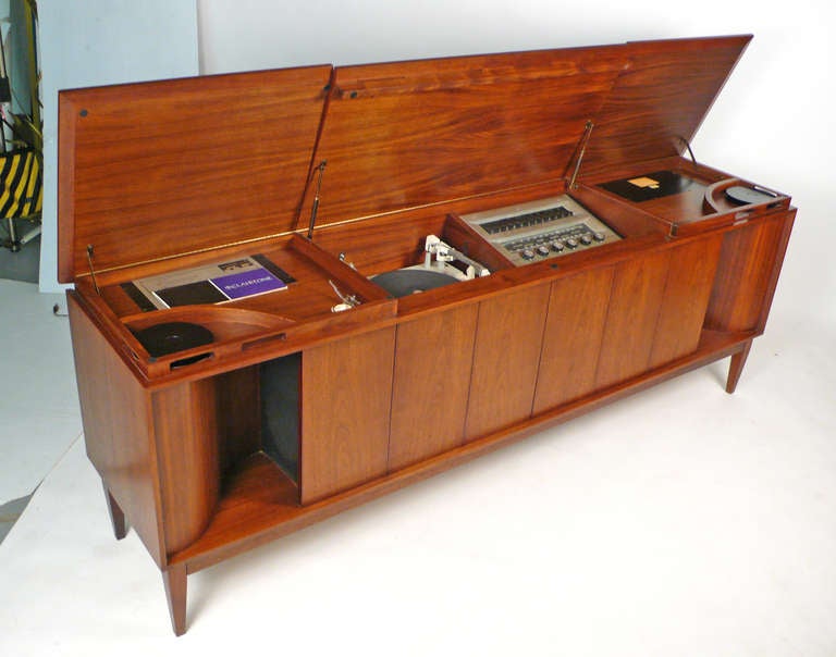 The Clairtone signature series console was the predecessor to the now world renowned solid state Project G system. At the time of its conception the Signature Series was the most luxurious (and expensive) console system that Clairtone had ever