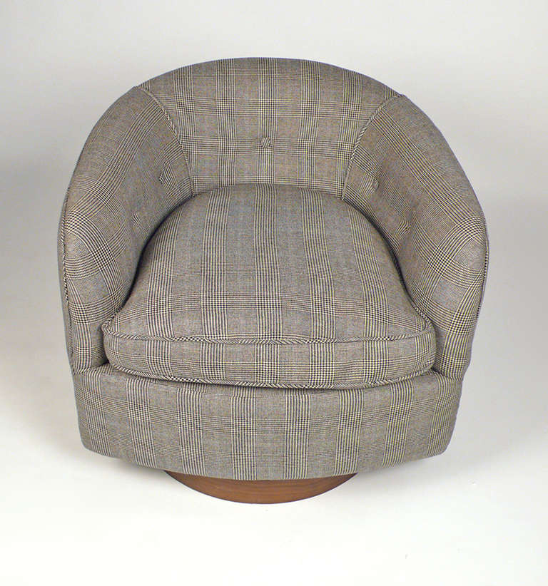 Mid-Century Modern Milo Baughman Barrel Chair in Prince of Whales Textile