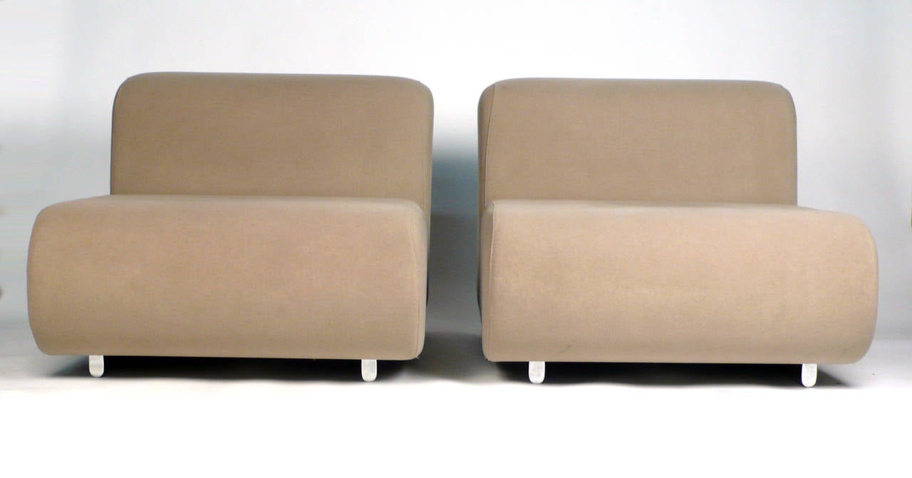 Kazuhide Takahama 1965

These wonderfully simple pieces manufactured by Knoll, first designed for Gavina SpA of Milan, exemplify Kazuhide Takahama’s talent for fusing Eastern and Western design principles. The armless design and unique