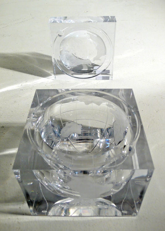 Lucite Ice Bucket In Excellent Condition In Dallas, TX