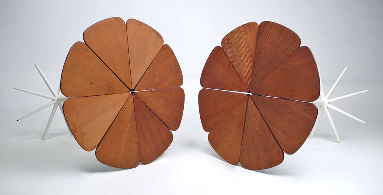 Early Pair of Richard Schultz Petal Tables In Good Condition In Dallas, TX