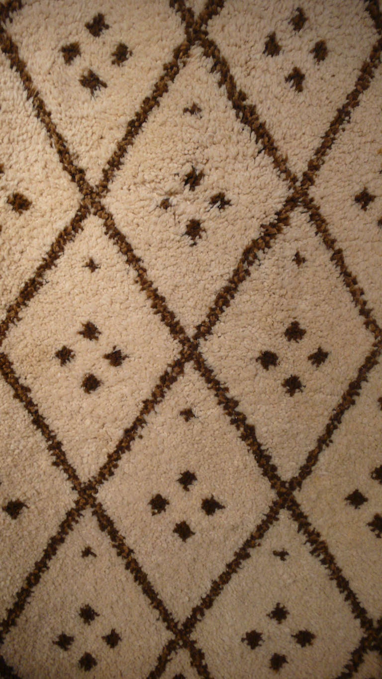 Mid-Century Modern Large Moroccan Wool Rug For Sale