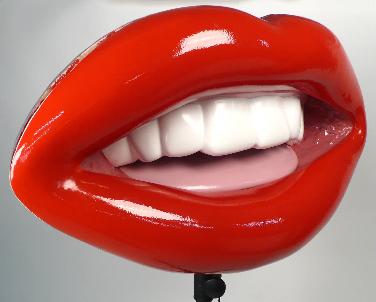 lip sculpture