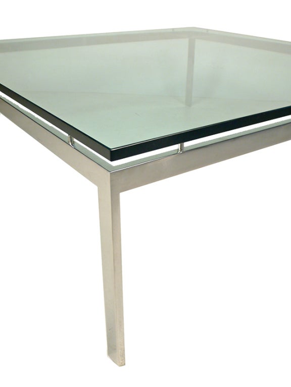 Américain Table basse par Jacob Epstein avec plateau en verre flottant en vente