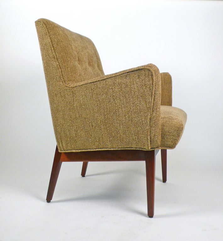 Beautiful Armchair by Jens Risom In Excellent Condition For Sale In Dallas, TX
