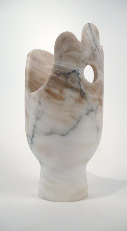 Sculptural Italian Alabaster Vase In Excellent Condition In Dallas, TX