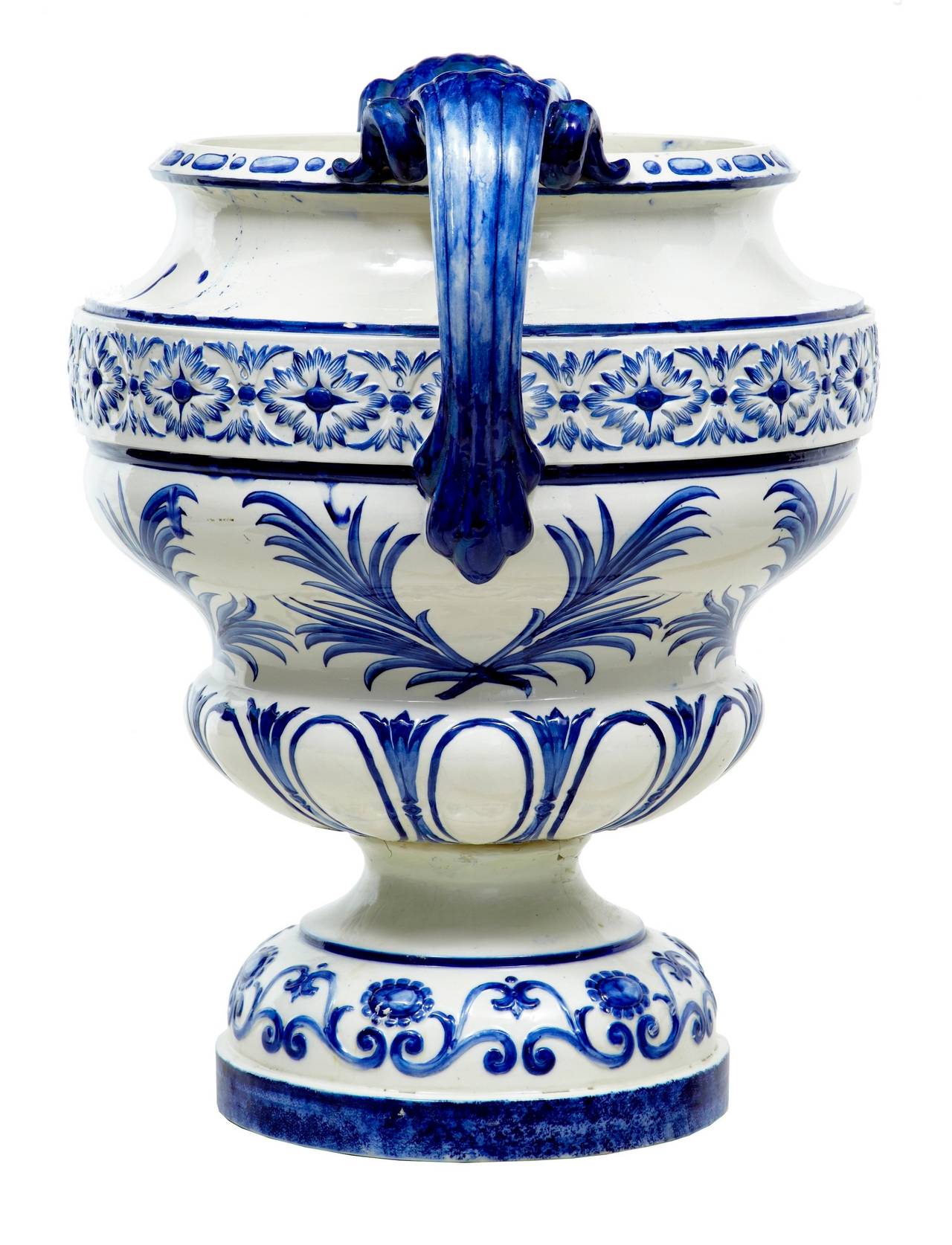 Early 20th century Rorstrand large ceramic urn.

Large blue and white urn by the renowned maker Rorstrand, stamped, 1901.

Rorstrand are a Swedish company that have been making fine quality porcelain and pottery since 1726 and still trade
