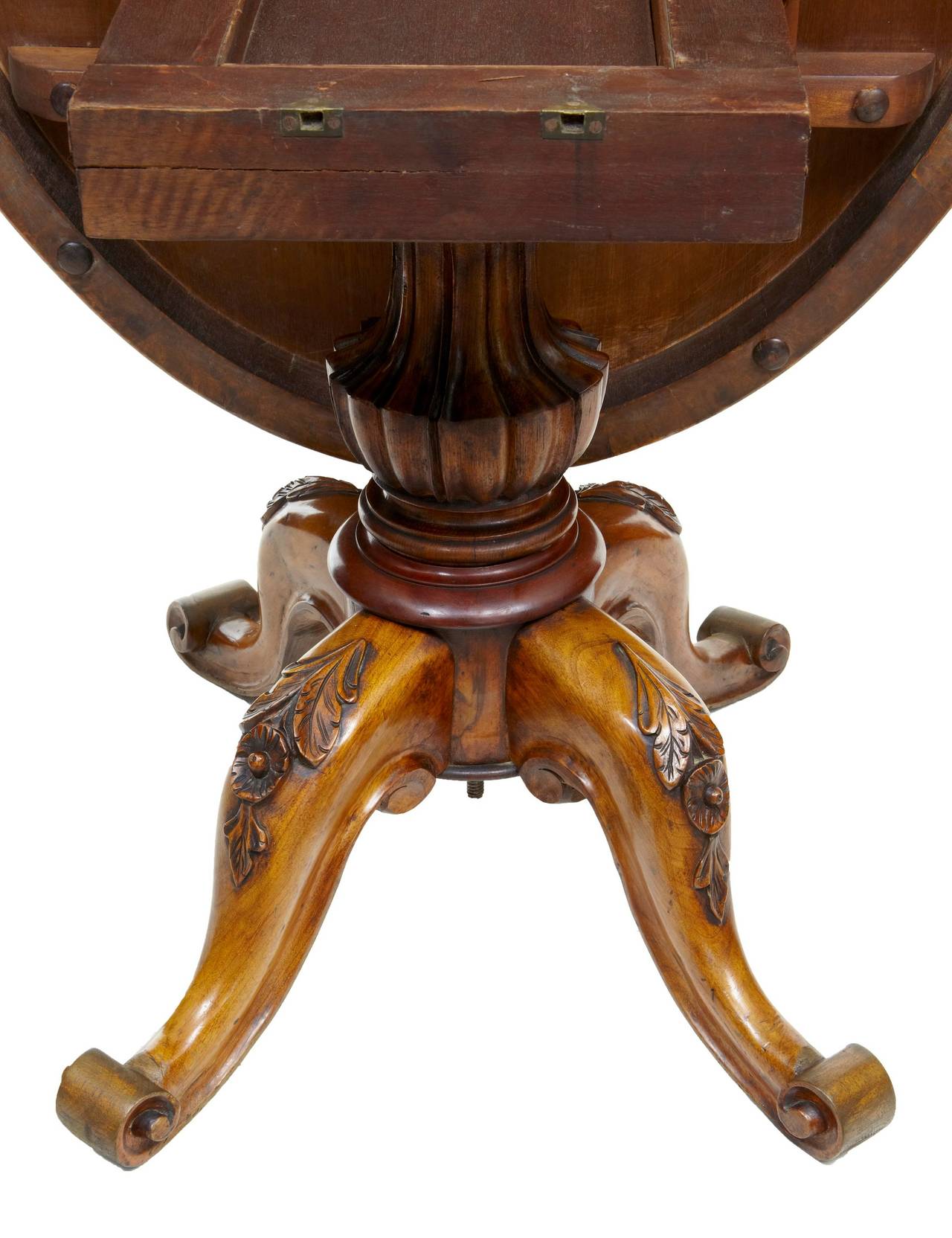 19th Century Victorian Burr Walnut Tilt Top Coffee Table In Excellent Condition In Debenham, Suffolk