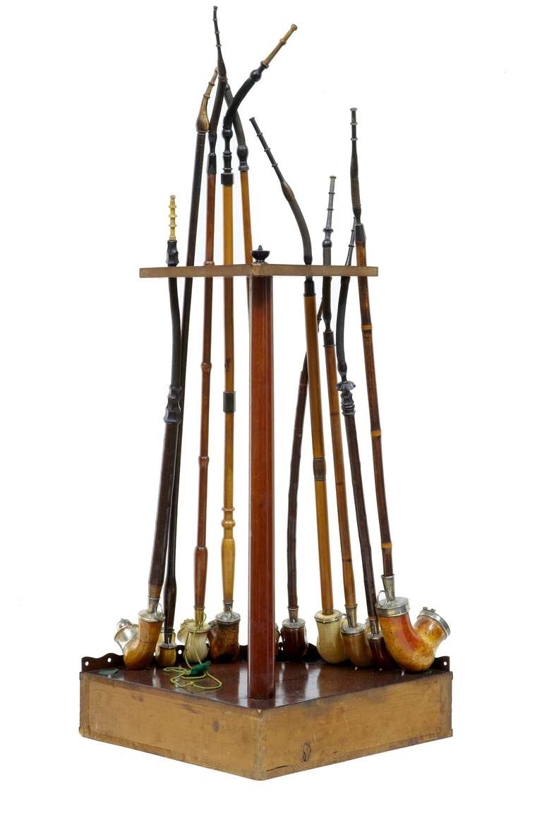 19th Century Mahogany Decorative Pipe Rack with Meerschaum Pipes In Excellent Condition In Debenham, Suffolk