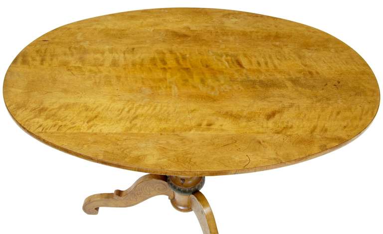 19th Century Swedish Birch Tilt-Top Oval Table In Excellent Condition In Debenham, Suffolk