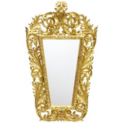 18th Century Carved Italian Giltwood Mirror