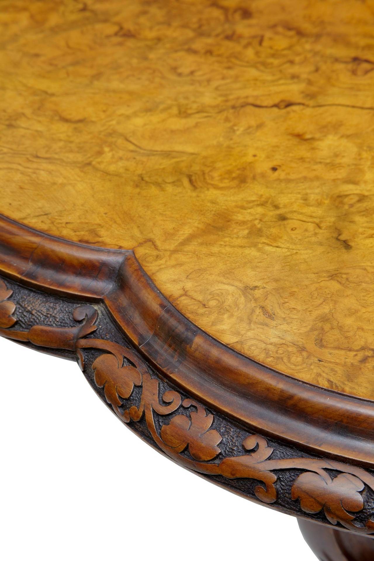 English 19th Century Carved Walnut Oval Side Table