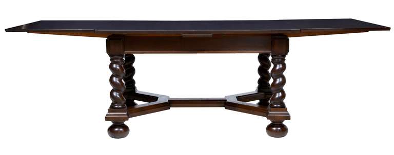 Late 19th Century Oak Extending Dining Table