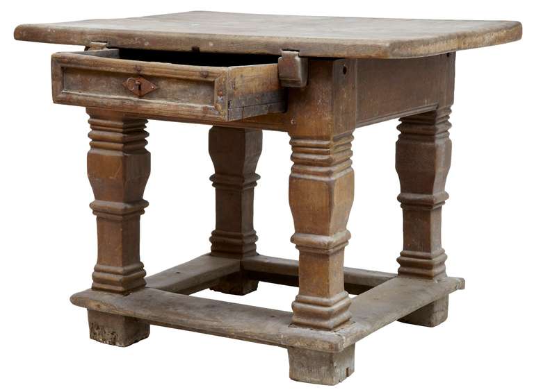 17th century Flemish oak rent table, original never been touched

All original never been touched 17th century Flemish oak rent table

Unique Flemish oak rent table, circa 1690.

Here we have a rare opportunity to own a table that is over 300