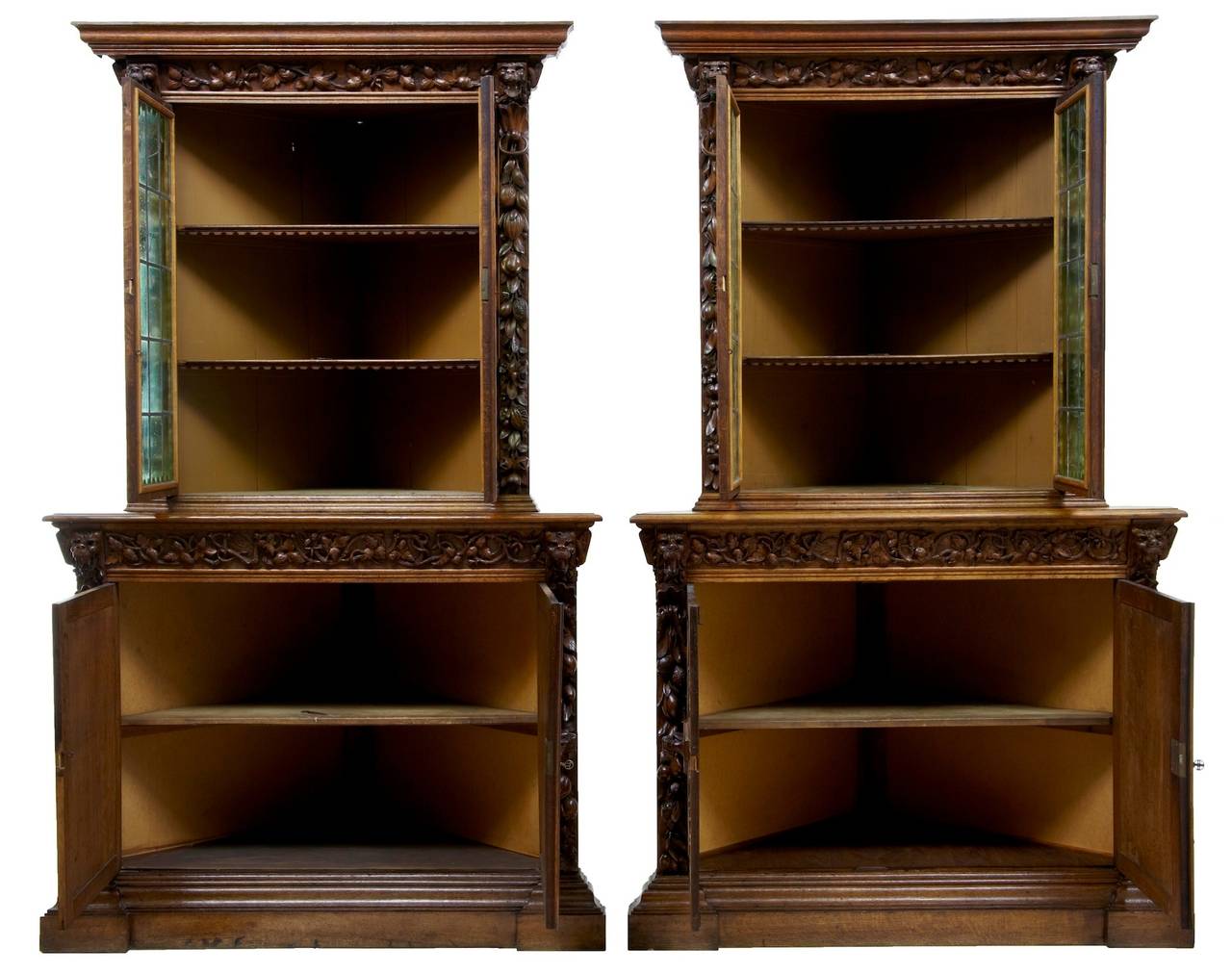 Set of Three 19th Century Flemish Carved Oak Corner Cupboard Cabinets 1