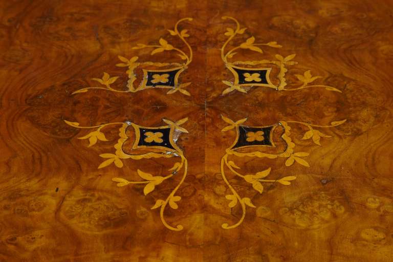 English 19th Century Victorian Burr Walnut Inlaid Loo Table