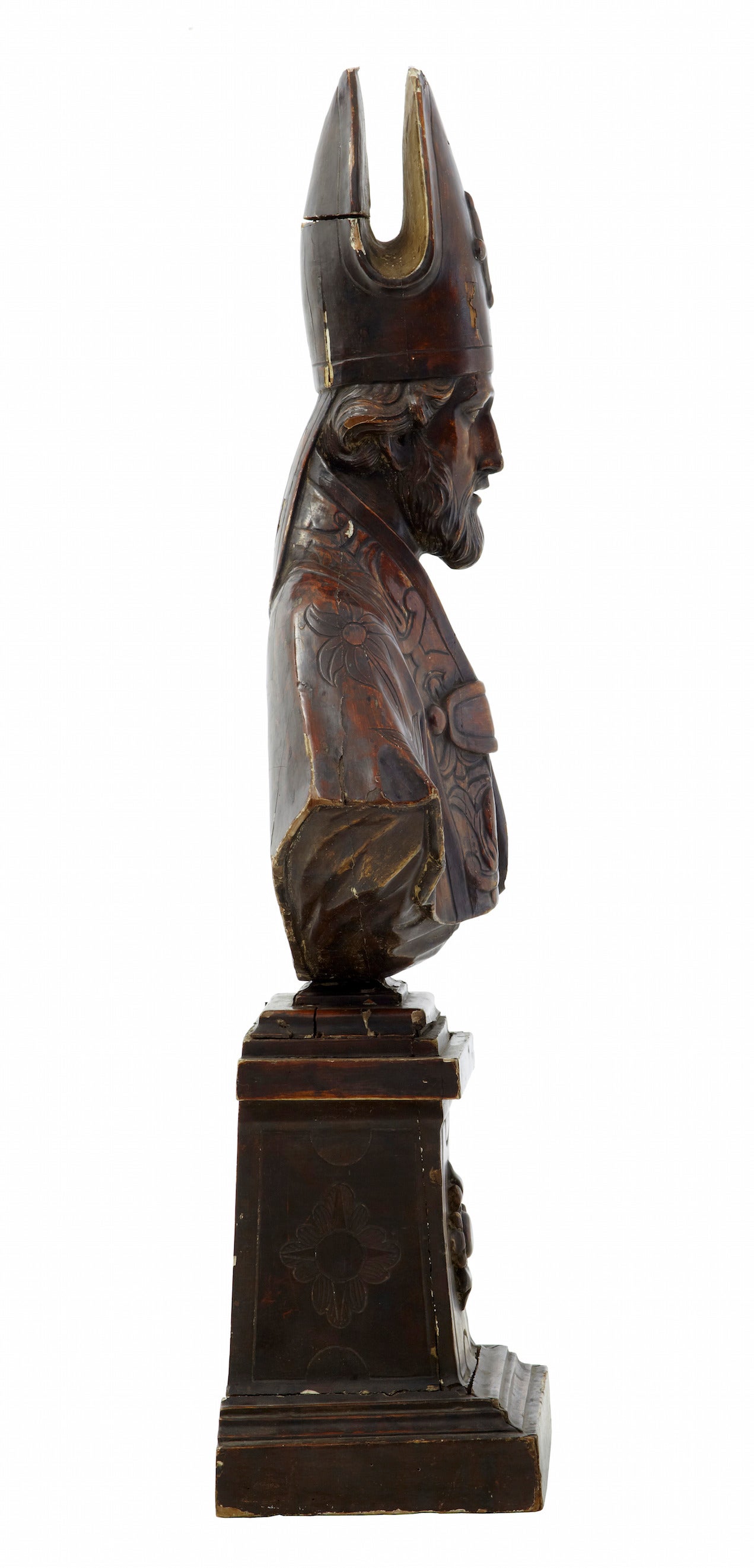 19th Century Spanish Carved Lime Wood Bust of a Bishop In Distressed Condition In Debenham, Suffolk