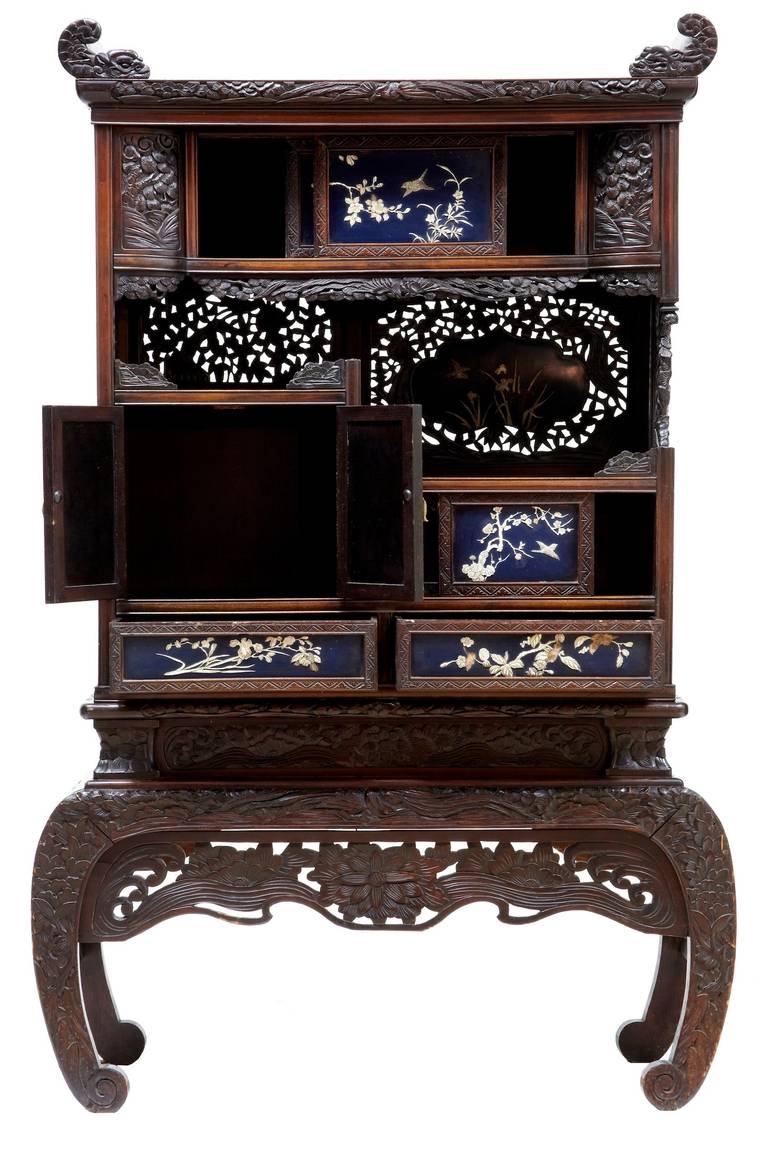 19th Century Carved and Decorated Japanese Display Cabinet on a Stand In Good Condition In Debenham, Suffolk