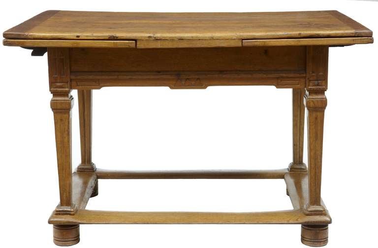 17th Century And Later Dutch Oak Draw Leaf Small Rectory Rustic Kitchen Table In Excellent Condition In Debenham, Suffolk