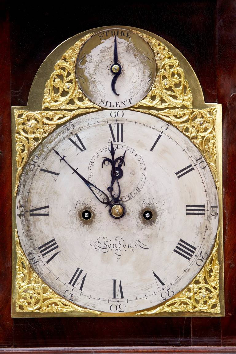 George III Mahogany Gilt Brass Mounted Bracket Clock by James Taylor of London In Good Condition In Debenham, Suffolk