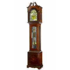 Horloge grand-père Edouardienne en acajou marqueté avec carillon de Westminster