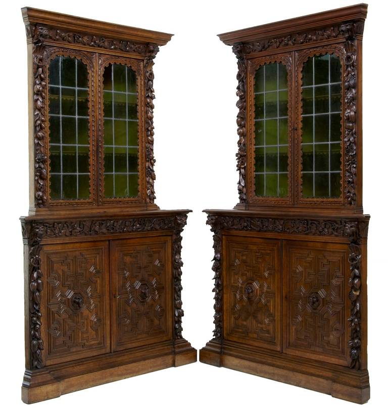Belgian Pair of 19th Century Flemish Carved Oak Corner Cupboards Cabinets