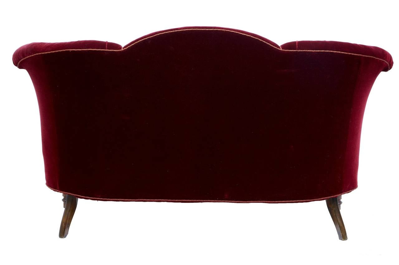 19th Century Victorian Button Back Sofa Settee In Good Condition In Debenham, Suffolk