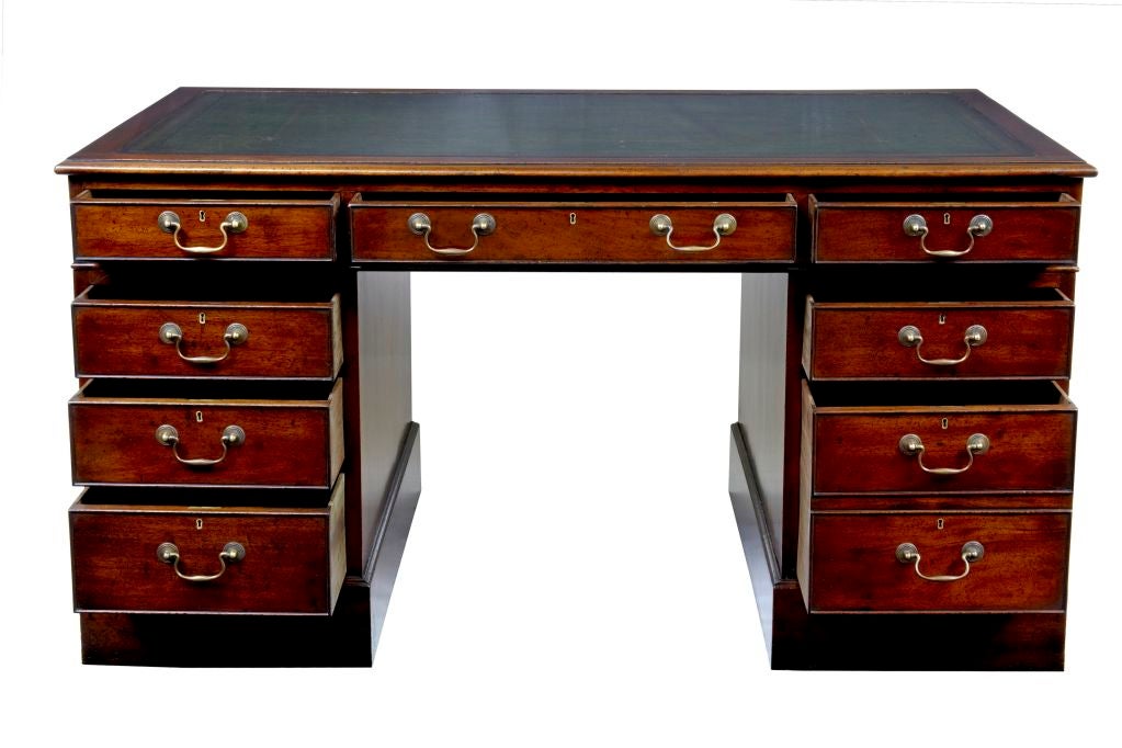 MAHOGANY PEDESTAL DESK WITH 9 DRAWERS CIRCA 1920