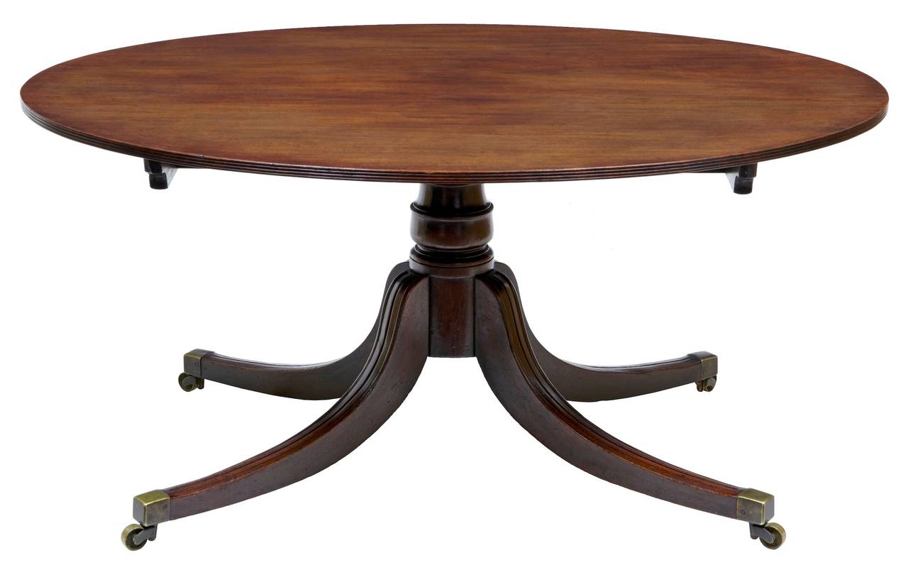 18th Century Reeded Egde Mahagony Tilt Top Breakfast Dining Table