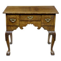 A Fine Walnut Lowboy With 3 Drawers Circa 1920