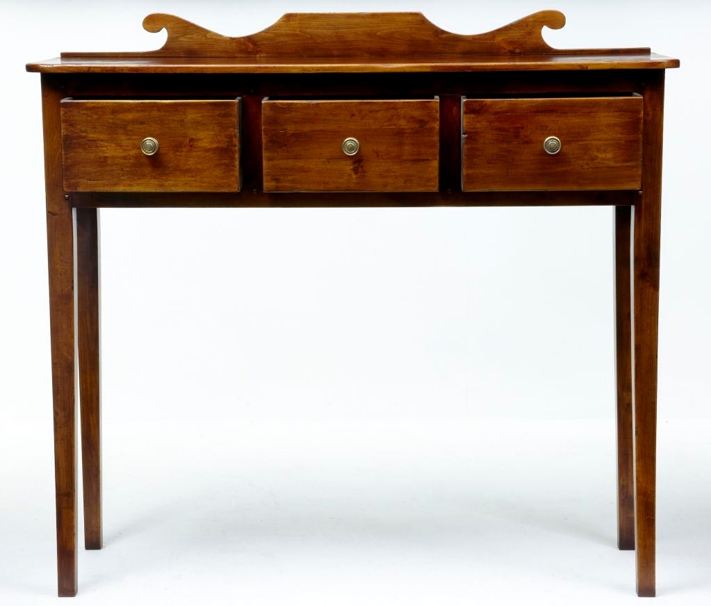 SOLID FRUITWOOD 3 DRAWER HUNTBOARD SIDEBOARD<br />
<br />
STILL WITH THE FULL LENGTH LEG READY TO BE CUT DOWN TO CUSTOMERS SIZE