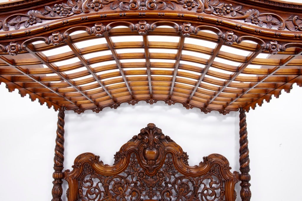 baroque canopy bed