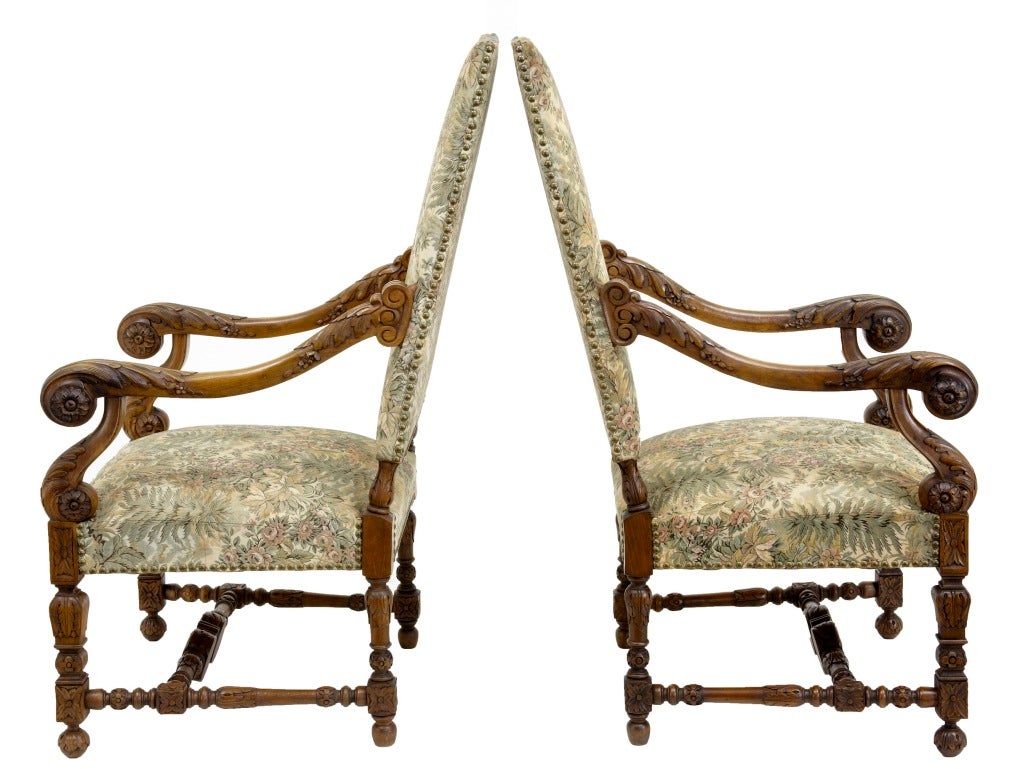 PAIR OF 19TH CENTURY ANTIQUE FRENCH WALNUT THRONE ARMCHAIRS

STUNNING PAIR OF CARVED ARMCHAIRS WITH TAPESTRY COVERING.

HEIGHT: 44
