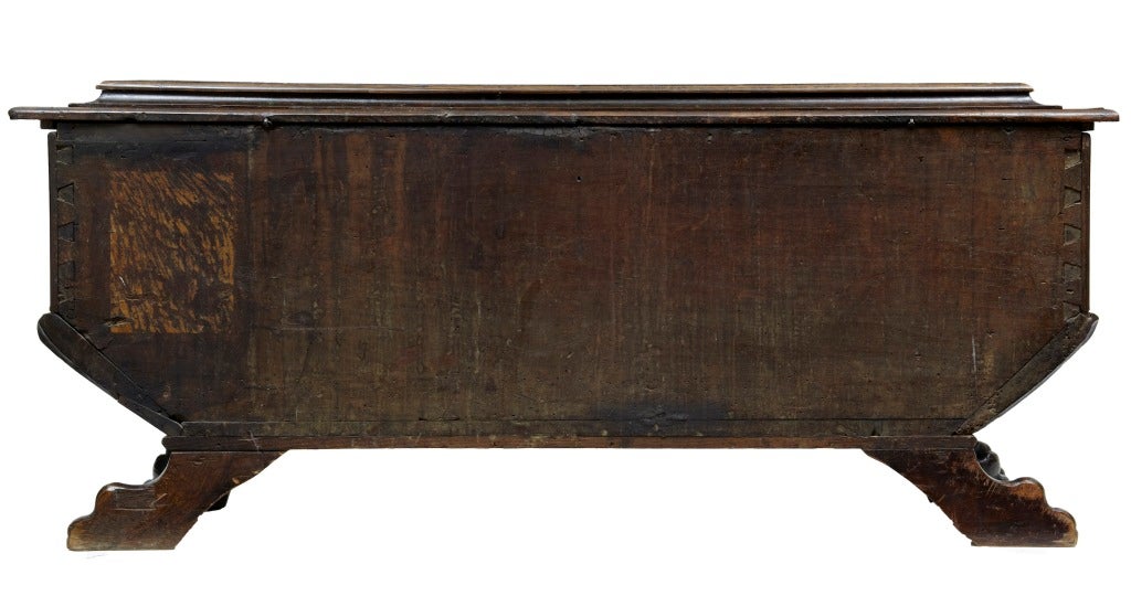 18th Century and Earlier Late 16th Century Sophisticated Italian Walnut Cassone