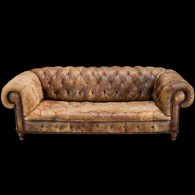English Primitive Leather Chesterfield In Distressed Condition In Culver City, CA