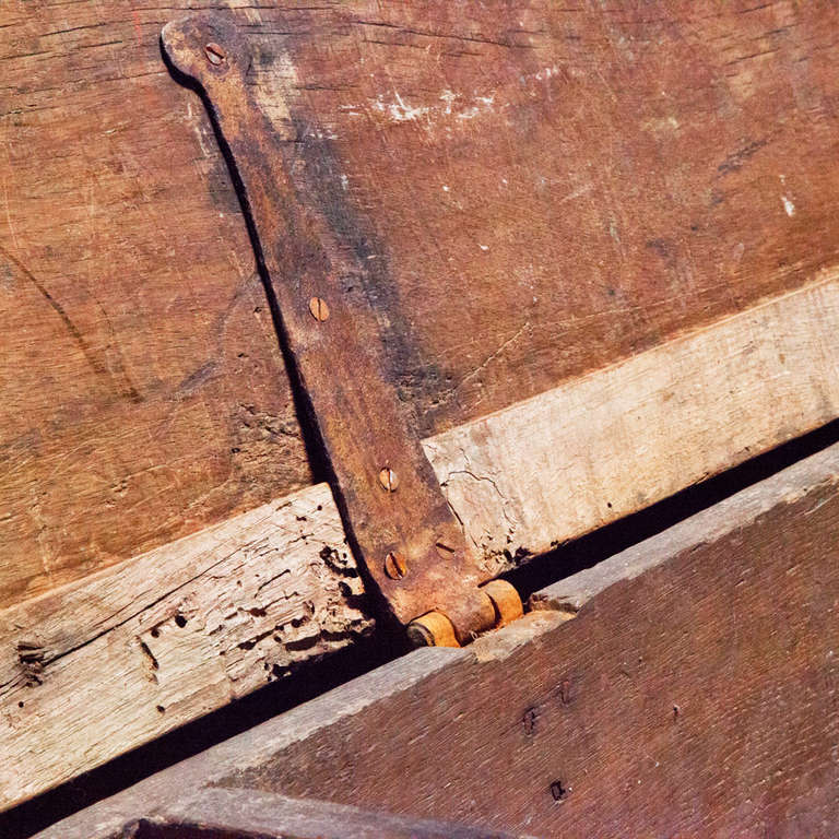 Primitive Wooden Sword Box  2