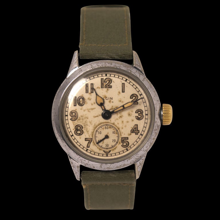 Elgin military issued watch with beige face, second hand circle.