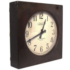 Horloge scolaire Telechron à boîtier en bois