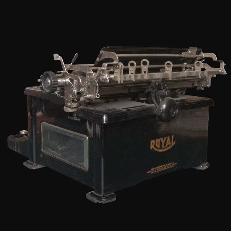 Early 20th century American Typewriter: Royal 
