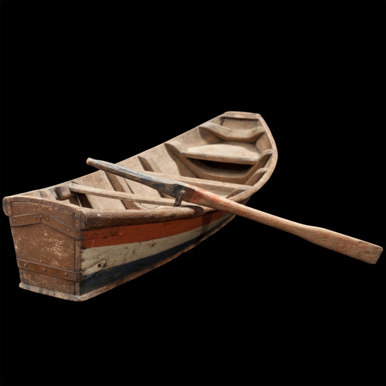 One oar, wonderful form, original painted surface