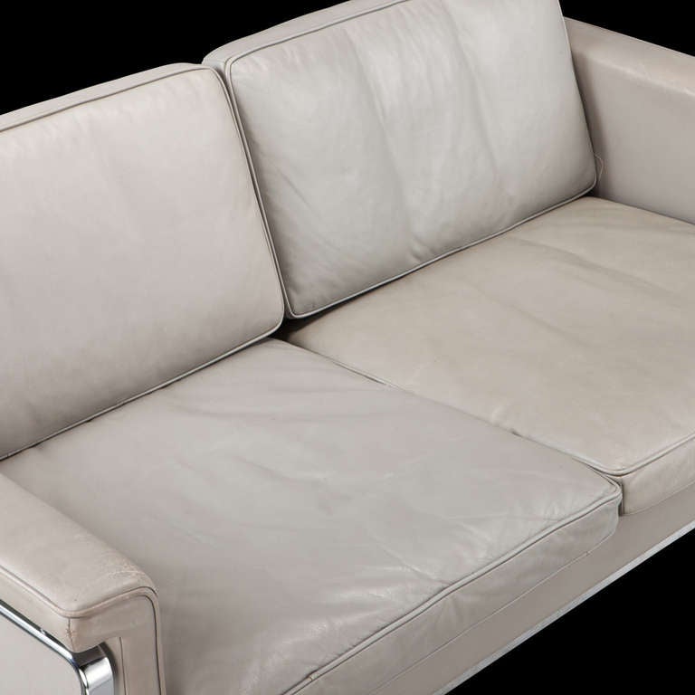 Kill International Grey Leather Chrome Sofa 3