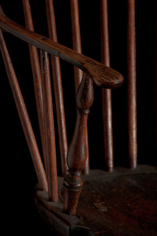 Continuous arm hand made Windsor,<br />
simple form