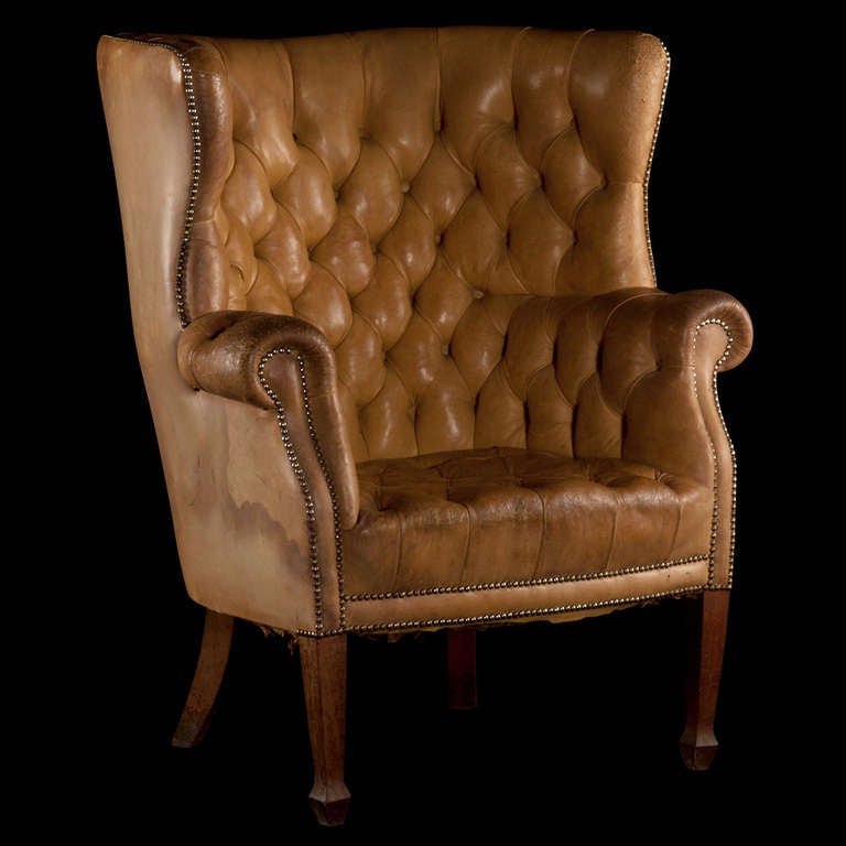 Original leather, simple legs, grand proportion