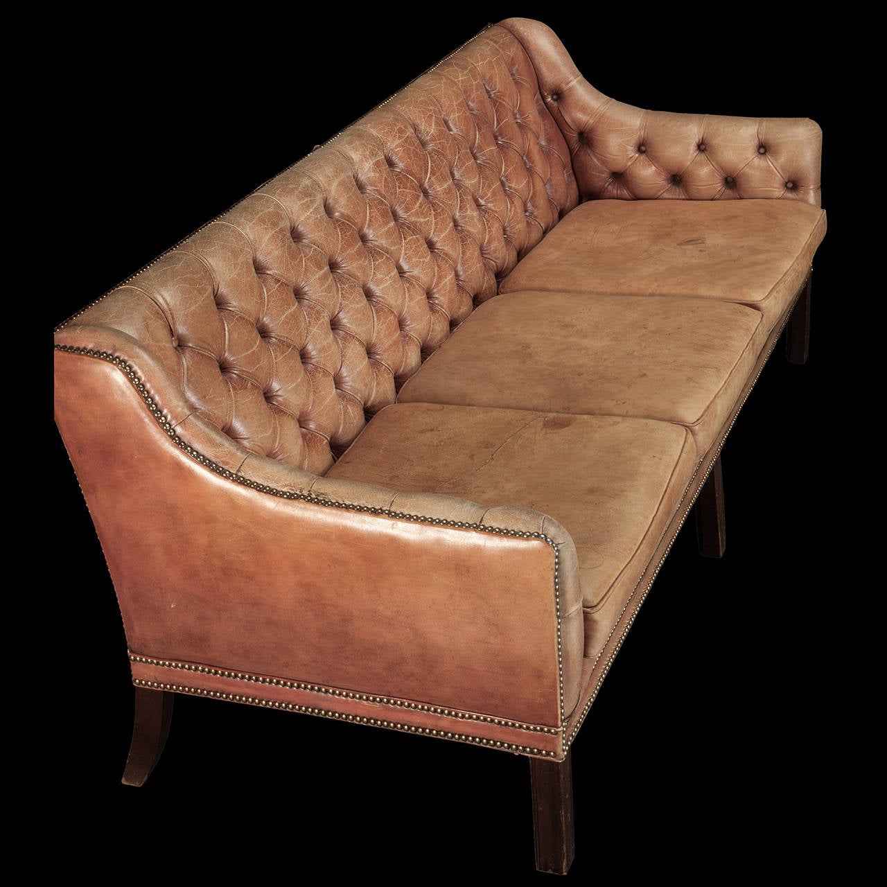 Buttoned Back Leather Sofa In Good Condition In Culver City, CA