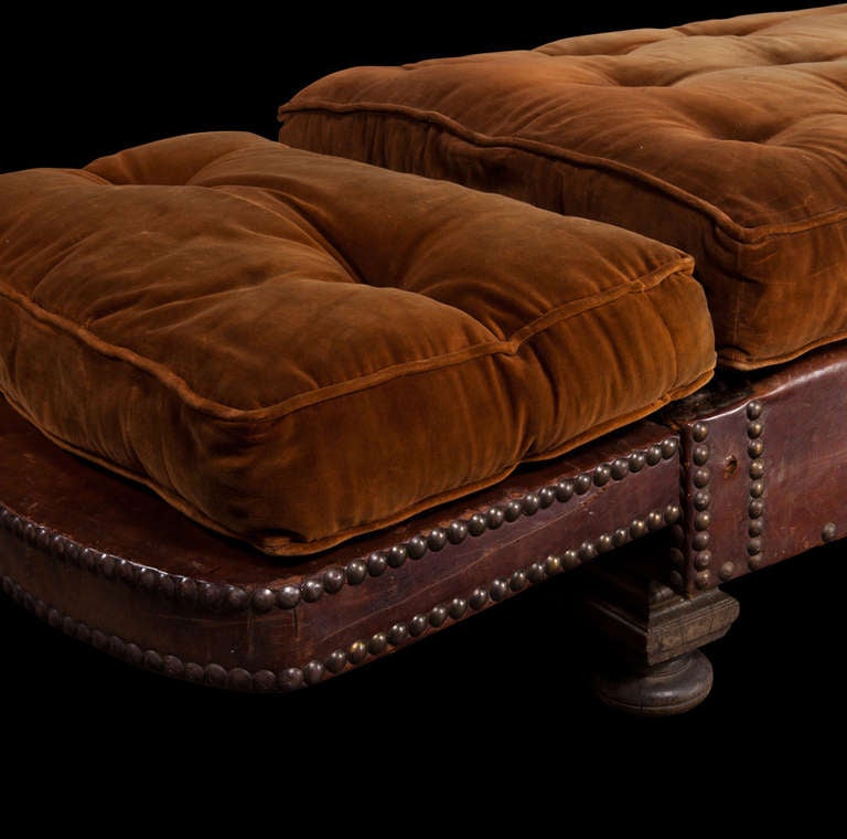 Leather Day Bed 4