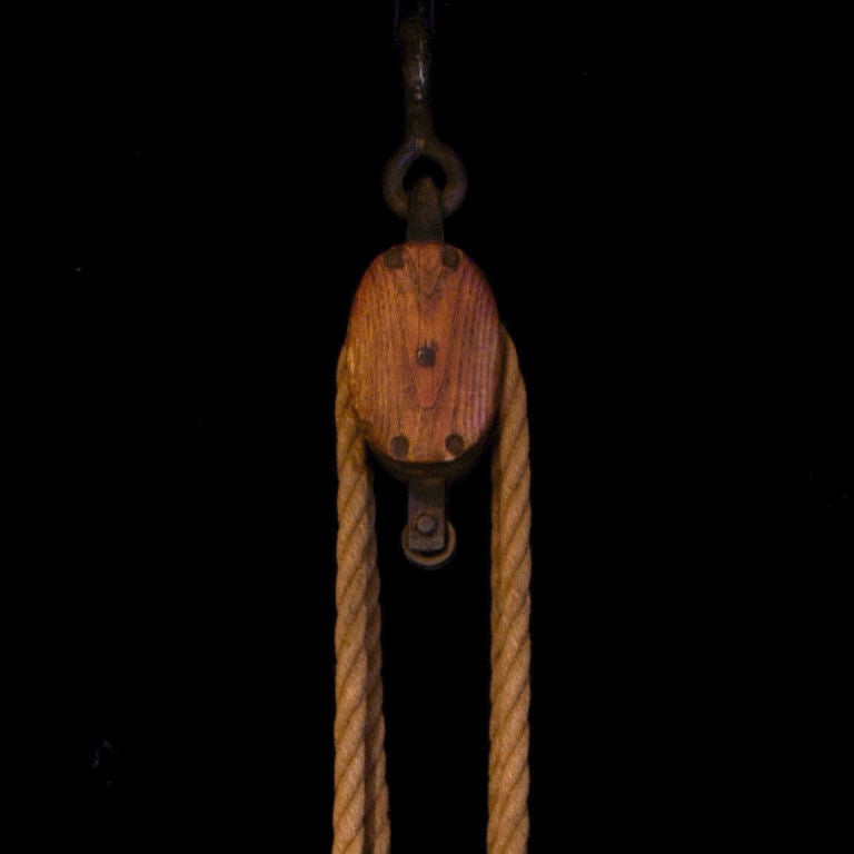 20th Century American Wooden Pulley with Original Rope