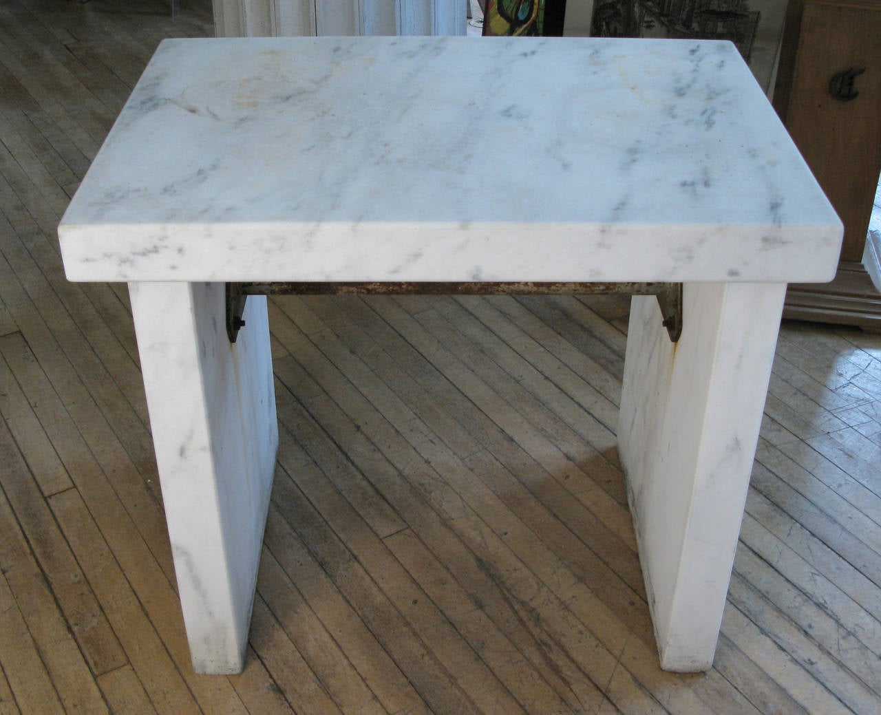 marble candy cooling table