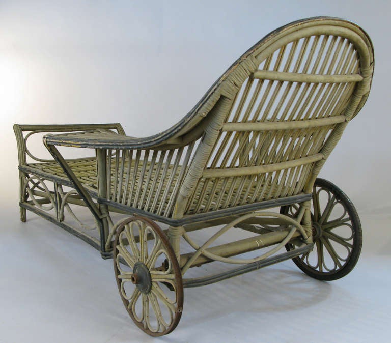 Mid-20th Century Antique Wicker Chaise Lounge