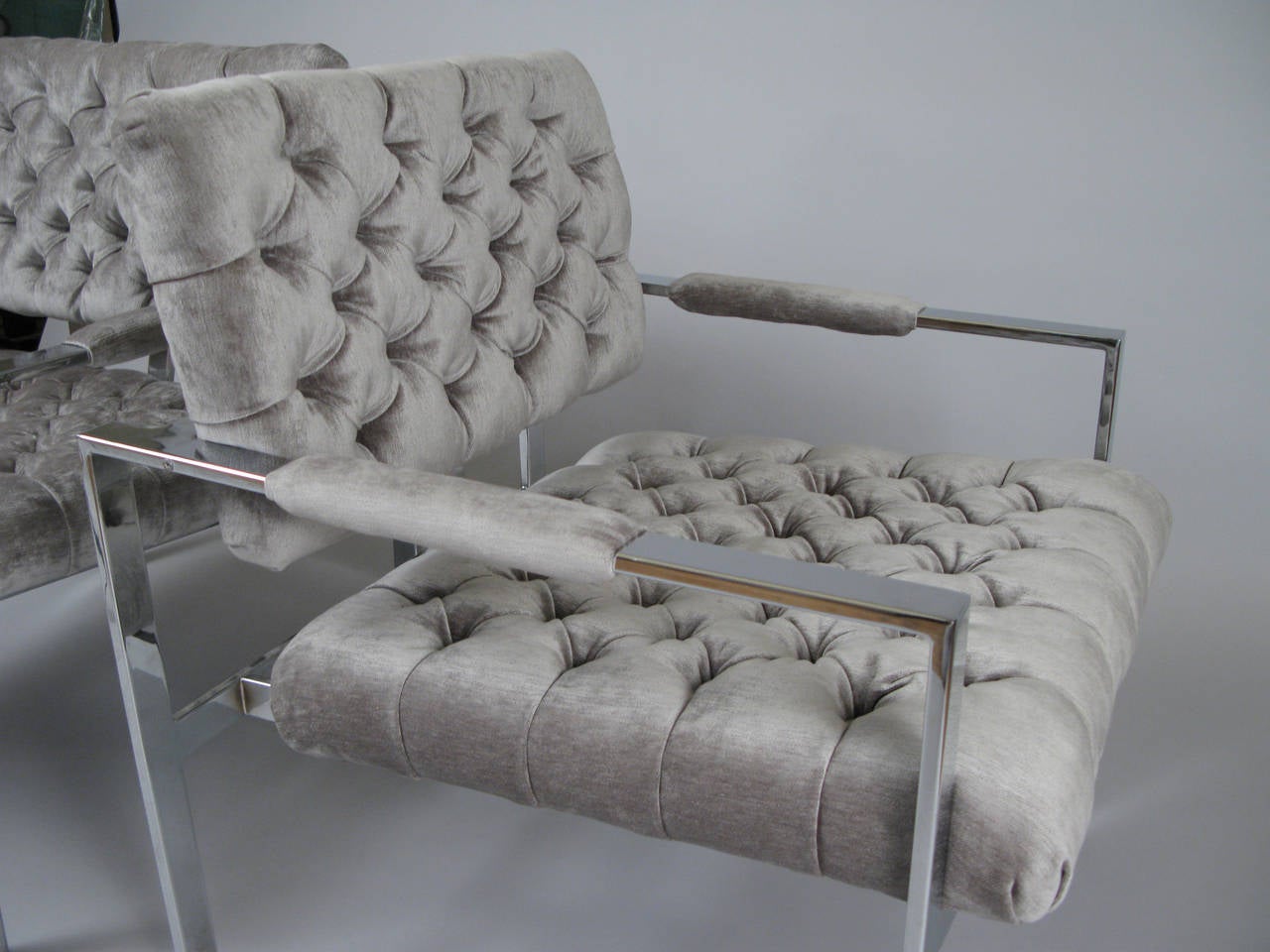 Mid-20th Century Pair of Vintage Chrome and Tufted Velvet Lounge Chairs by Milo Baughman