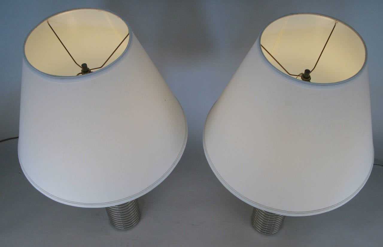 Pair of 1950s Chromed Steel Cylinder Table Lamps In Excellent Condition In Hudson, NY